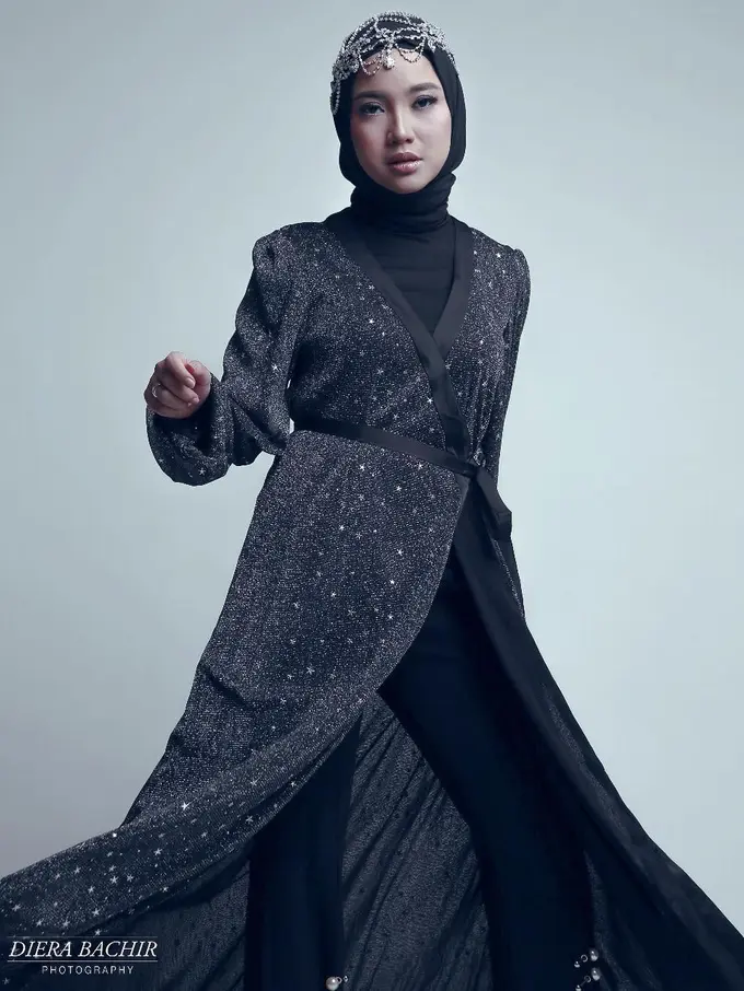 [Bintang] Berhijab, Chacha Frederica Mengaku Masih Seperti Dulu