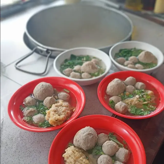 Rekomendasi Tempat Makan Bakso Enak di Garut