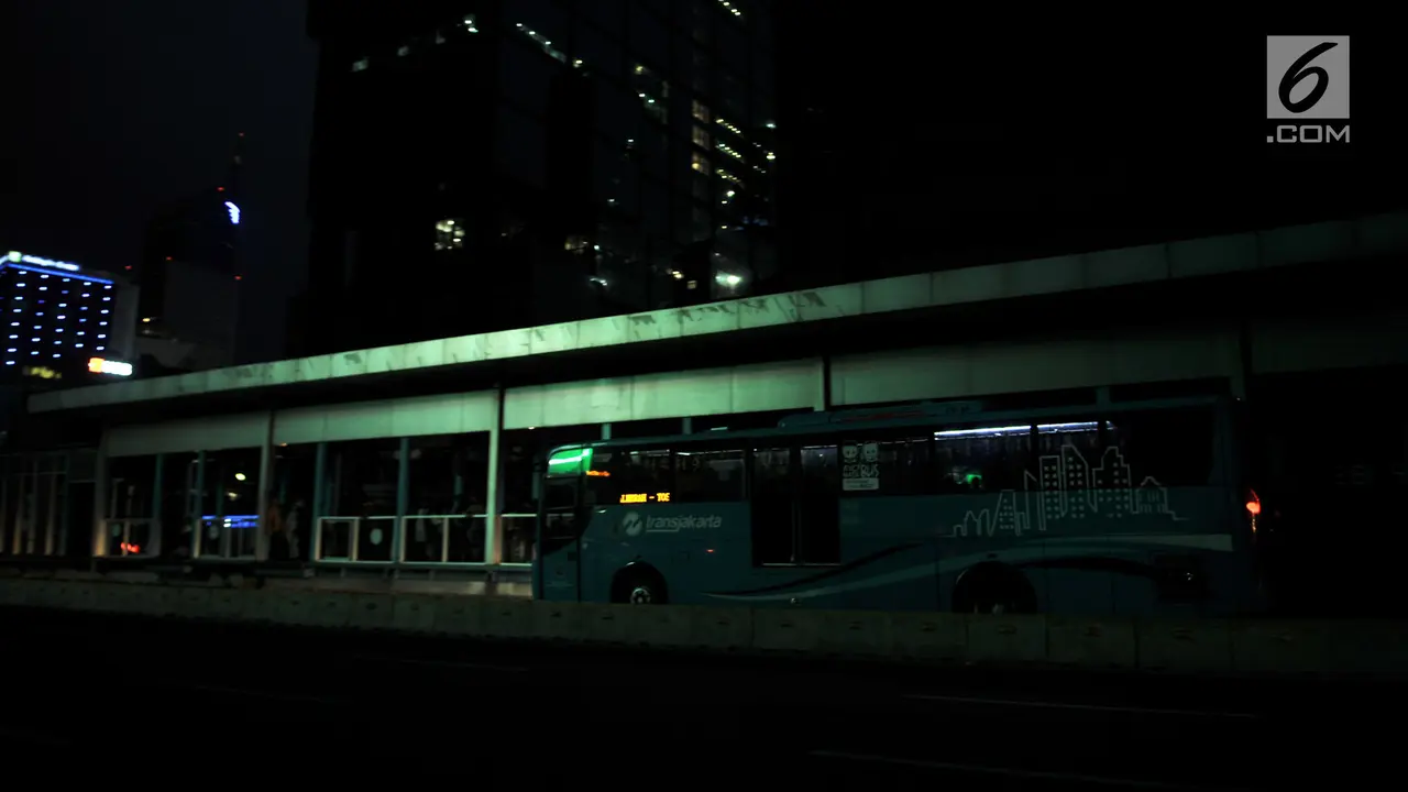 Ketika Malam Tanpa Listrik di Ibu Kota
