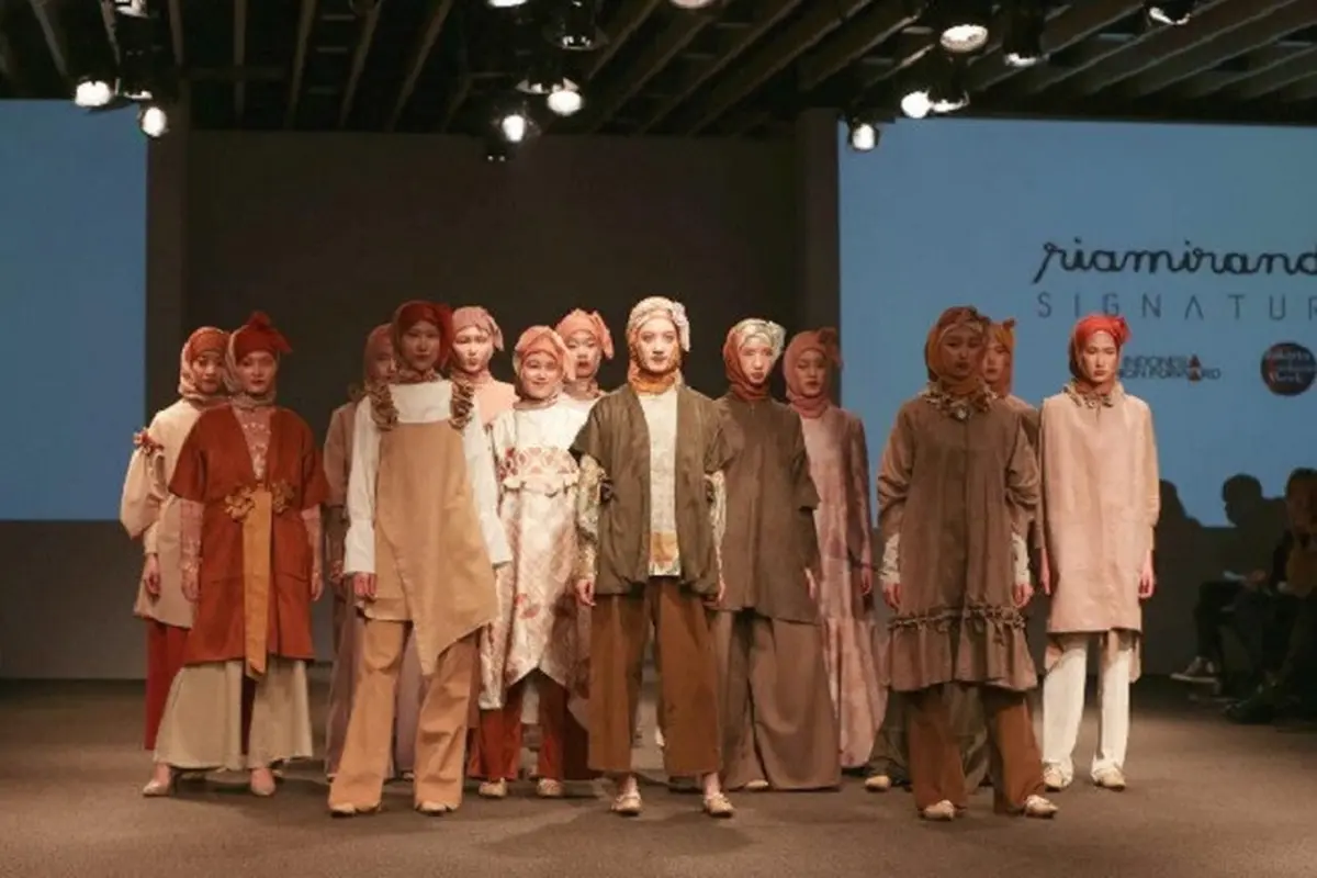Dua Desainer Indonesia Pamer Karya di Seoul Fashion KODE 2017