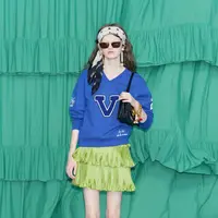 Arah kreatif Alessandro Michele di Valentino terus memicu perdebatan. [Dok/Valentino].