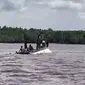 Kapal penumpang speedboat Evelin Calisca 01 rute Indragiri Hilir - Tanjung Pinang terbalik di perairan Riau, Kamis (27/4/2023). (Liputan6.com/ M Syukur)