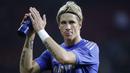 Chelsea merekrut Fernando Torres usai tampil gemilang bersama Liverpool. Meski penampilannya bisa dibilang tak sukses, ia dinobatkan sebagi pesepakbola keempat yang paling laku di planet ini oleh pakar pemasaran olahraga Repucom (via BBC) pada tahun 2014. (AFP/Daniel Sannum Lauten)
