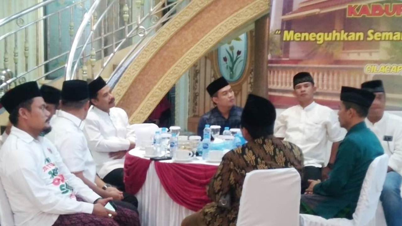 Multaqo atau pertemuan ulama se-Cilacap menghasilkan tujuh maklumat yang bertujuan menjaga persatuan bangsa Indonesia usai Pemilu 2019. (Foto: Liputan6.com/Taufik untuk Muhamad Ridlo)