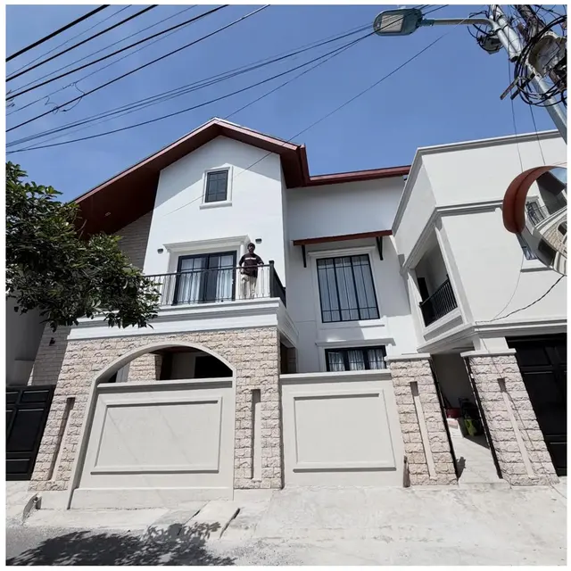 Potret Desain Pagar Rumah Baru Rian d'Masiv, Fasad Mewah dengan Aksen Batu Alam