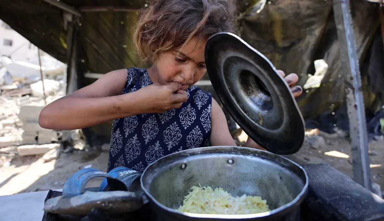Sebelumnya, Badan-badan kemanusiaan PBB dan kelompok bantuan telah memperingatkan ancaman kelaparan di Gaza, yang selama hampir dua tahun terakhir mengalami pembatasan ketat bantuan oleh Israel. (Omar AL-QATTAA/AFP)