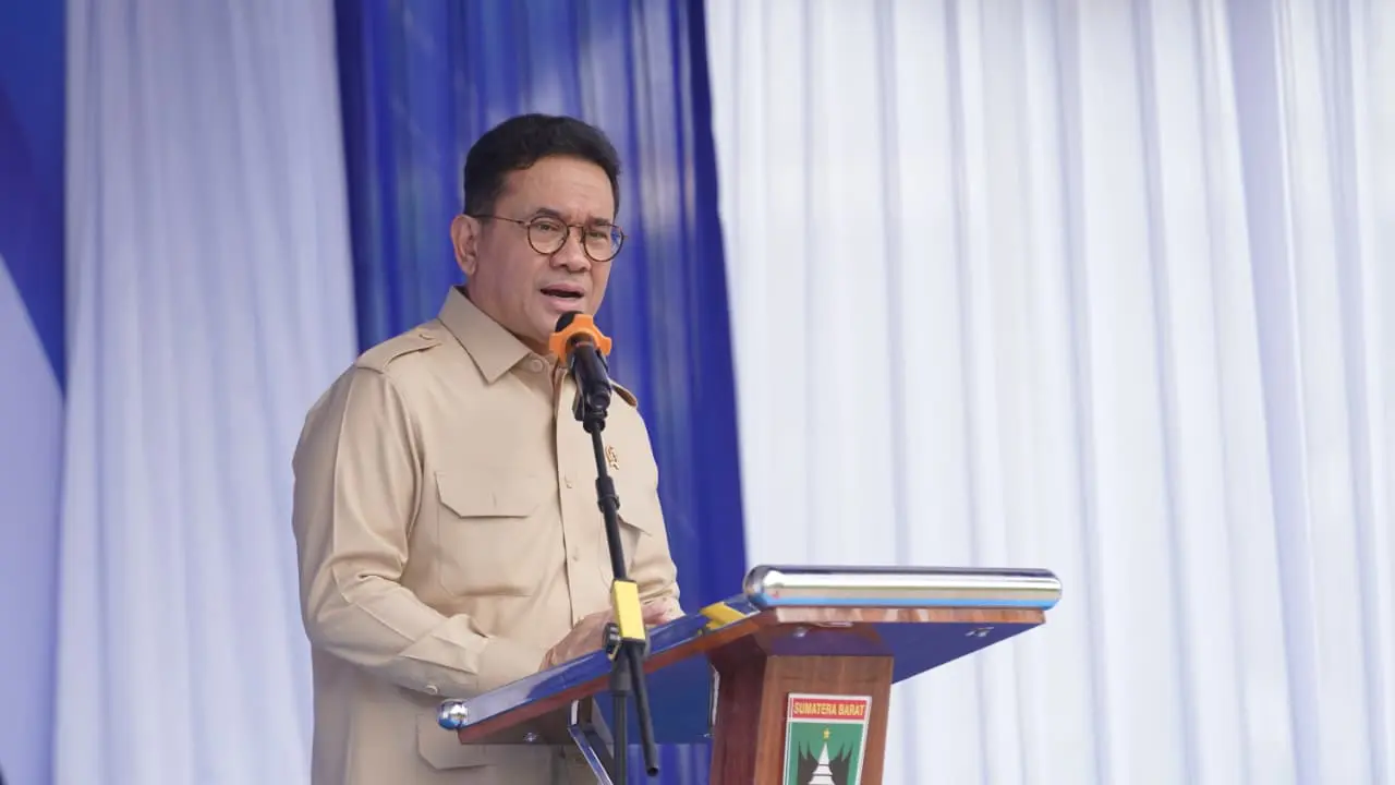 Menteri Perdagangan (Mendag) Budi Santoso melepas ekspor gambir di Padang, Sumatra Barat, Selasa (18/11/2025). (Foto: Istimewa)