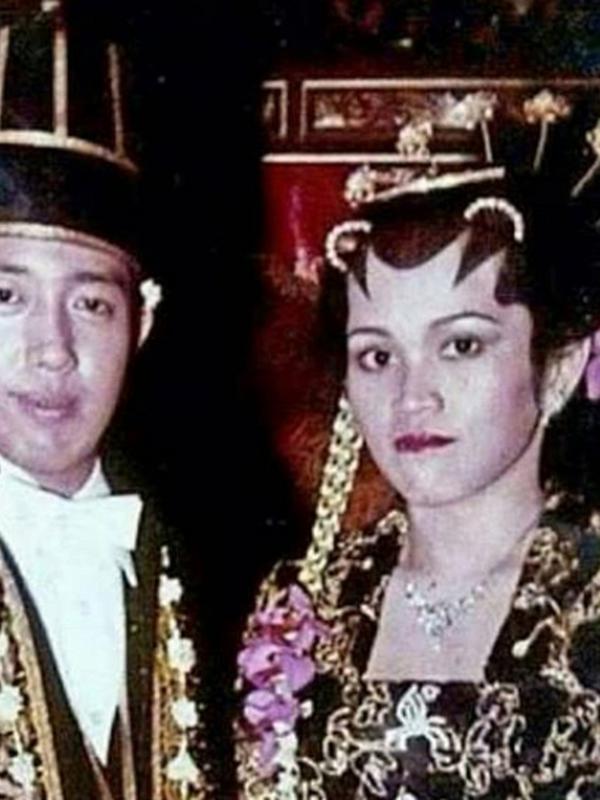 Foto Menikah Indro Warkop dan Nita Octobijanthy pada 1981 silam (Instagram/@