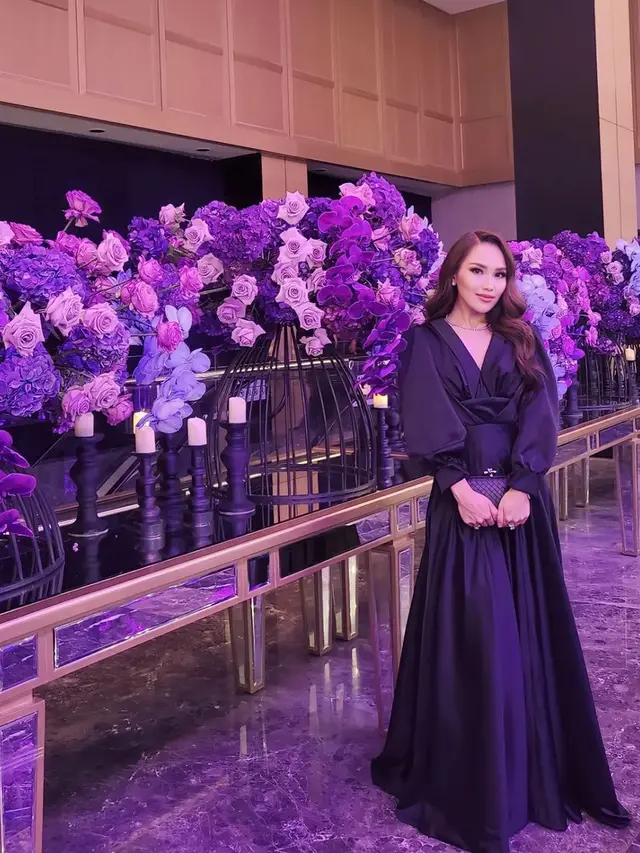 Ayu Ting Ting hadiri pernikahan Kevin Sanjaya dan Valencia Tanoesoedibjo. (Foto: Instagram/ayutingting92)