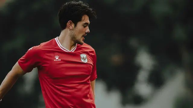 Elkan Baggott