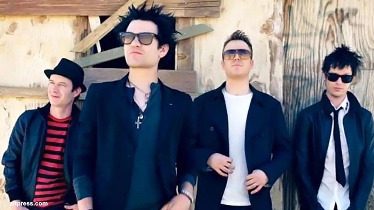 sum-41-130708b.jpg