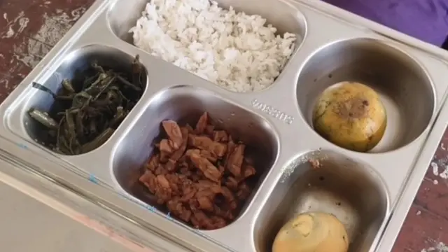 Menu makan bergizi gratis di  SMPN 1 Kragan, Kabupaten Rembang, Jawa Tengah. (Liputan6.com/Arief Pramono)