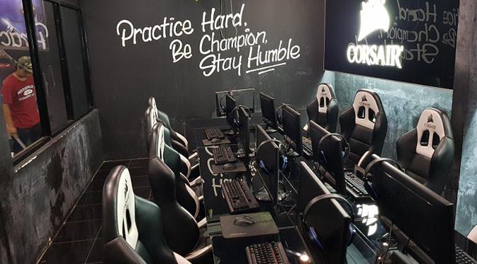 Ruang Bootcamp di Hardcore iCafe. Liputan6.com/ Dewi Widya Ningrum