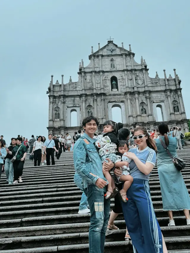 7 Momen Liburan Felicya Angelista ke Macau, Seru Naik Gondola