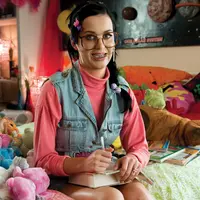 Inilah 10 anak artis yang dulu tampil biasa dan sekarang terlihat ‘hot’ dan mengagumkan.
