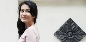 Terkenal dengan julukan Dea ‘Imut’, Ini bukti Dhea Annisa seimut namanya.