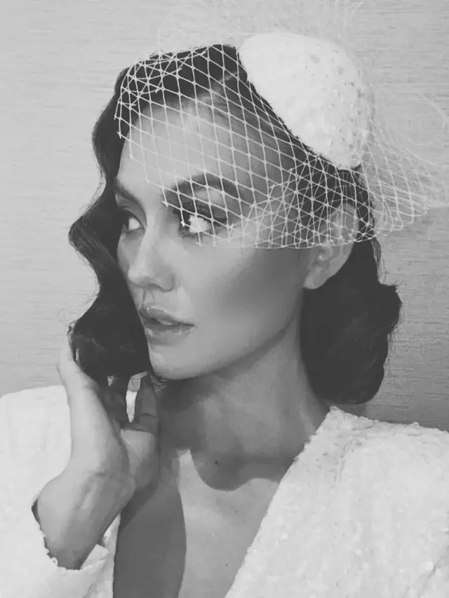 7 Gaya Agnez Mo Kondangan di Pernikahan Greysia Polii Ini Curi Perhatian