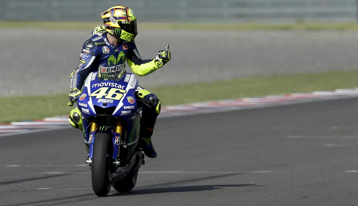 Dalam balapan yang berlangsung di Rio Hondo International circuit, Senin (20/4/2015) dini hari WIB, Rossi mengawali lomba dari urutan delapan. (AP Photo/Natacha Pisarenko)