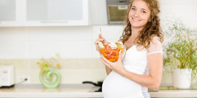 Jaga pola makan selama hamil, ya moms./Copyright thinkstockphotos.com