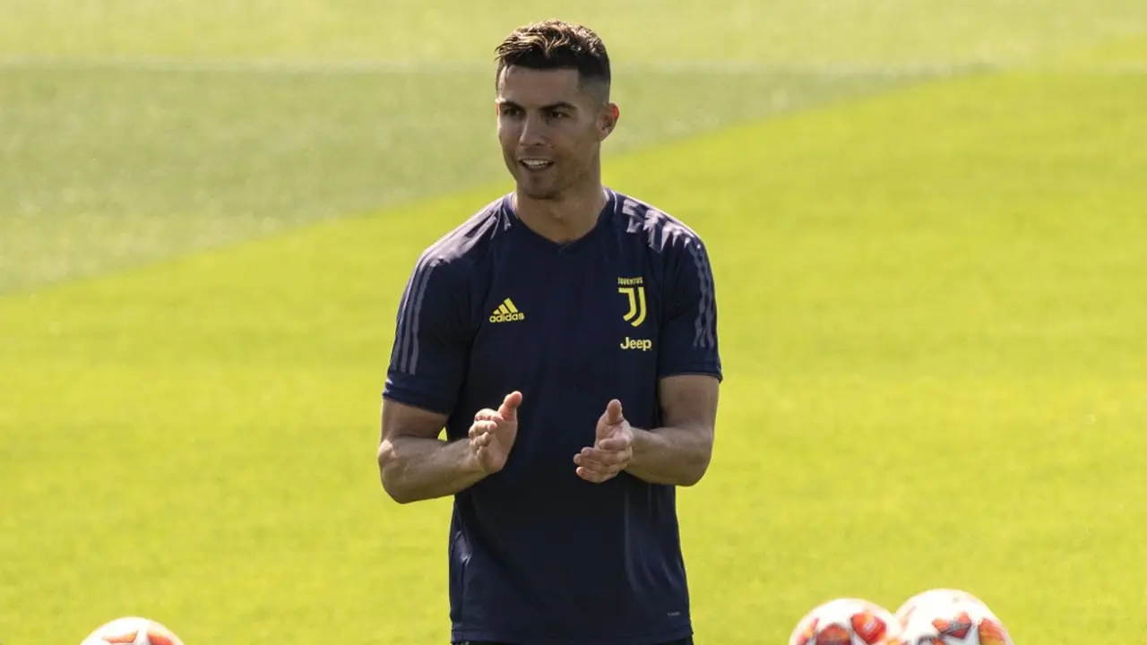Pesepak Bola Gaek dengan Harga Jual Termahal di Musim 2018/19