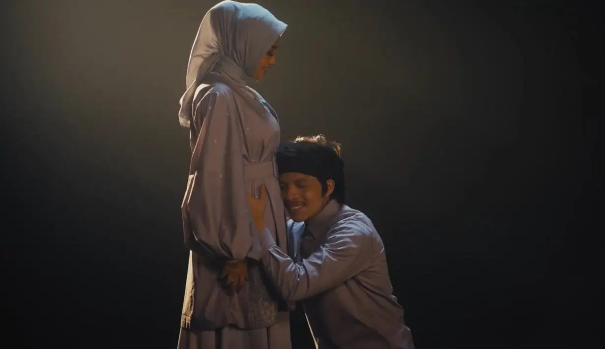 Takbir, ungkapan syukur Atta Halilintar dan Aurel Hermansyah di momen Idulfitri.