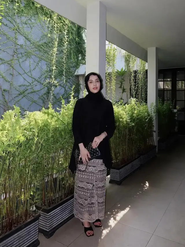 7 Rekomendasi Outfit Kondangan Hijab, Simpel Tapi Tetap Modis