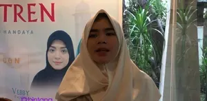 Meskipun sang mama lulusan dari pesantren, tetapi Sivia tidak pernah diharuskan untuk memiliki pacar lulusan pesantren juga. Ternyata pria yang baik dalam hal beragama, tinggi dan berkulit putih, menjadi kriteria pria idaman Sivia BLINK.