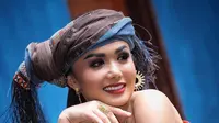 Pamer Foto Bersama Abdee Slank, Yuni Shara Mau Bikin Lagu Baru?