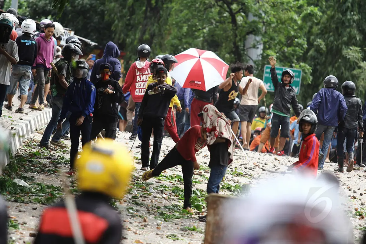 Warga Manggarai Kembali Bentrok
