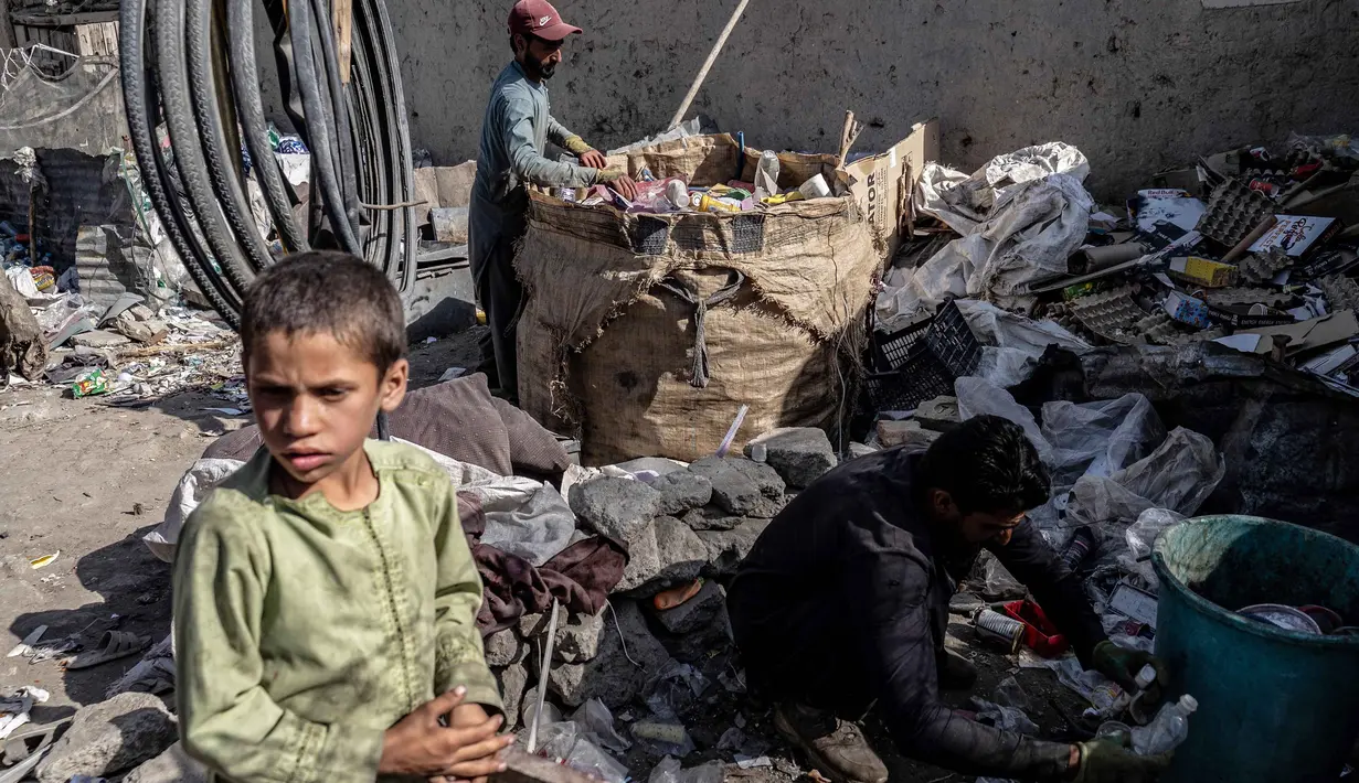 Perundingan Komite Negosiasi Antarpemerintah Ke-5 atau INC-5 yang diagendakan berlangsung hingga 14 Agustus 2025 ini diharapkan memberi keputusan akhir terhadap komitmen negara-negara dunia terhadap polusi global sampah plastik. (Wakil KOHSAR/AFP)