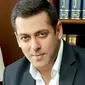 Salman Khan disebut-sebut sebagai aktor Bollywood paling kaya saat ini. (Times of India)
