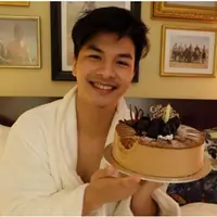 Momen perayaan ulang tahun Glenn Alinskie (via Instagram/Chelsea Olivia)