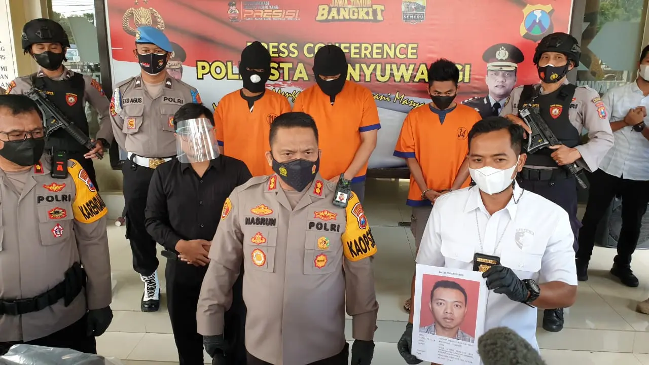 Pemalsu tes antigen di tangkap di Banyuwangi. (Dian Kurniawan/Liputan6.com)