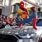 Spiderman gunakan Audi A8 untuk mengunjungi premiere film terbarunya (carscoops)