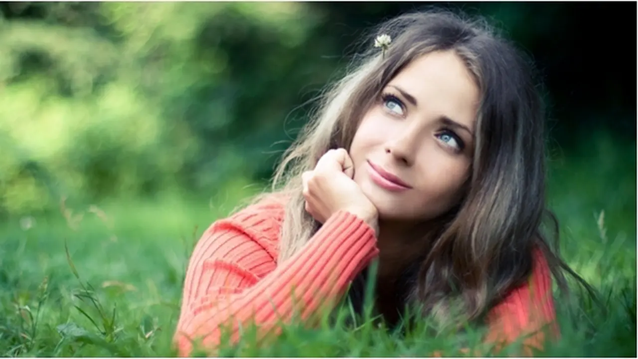 (C) shutterstock
