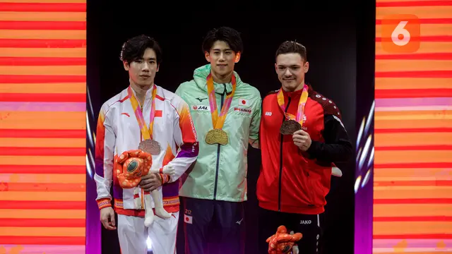 Foto: Daiki Hashimoto Catatkan Hattrick Kemenangan Kejuaraan Dunia Gimnastik di Jakarta