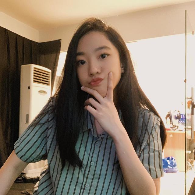 6 Potret Terbaru Nona Berlian 'Ronaldowati', Kini Kepakkan Sayap Bintangi Series