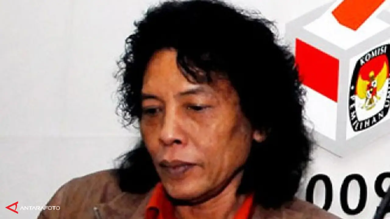 mulyana-rendahhati-131202b.jpg