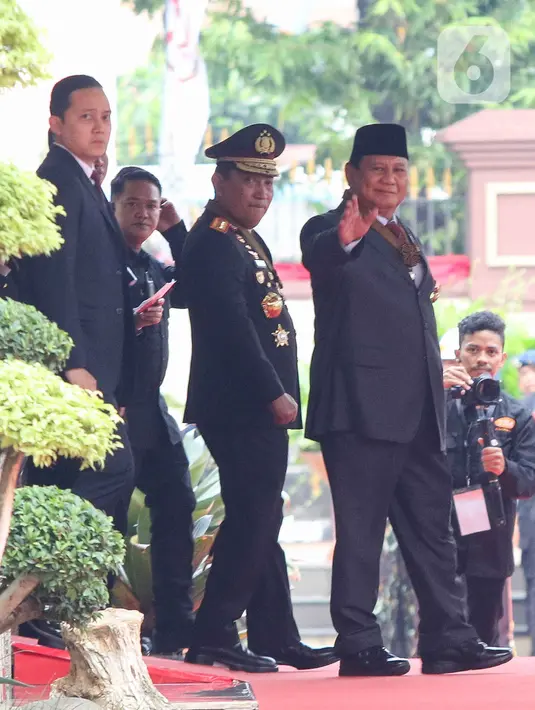 Prabowo Subianto tiba di Mabes Polri sekitar pukul 14.20 WIB. (Liputan6.com/Herman Zakharia)