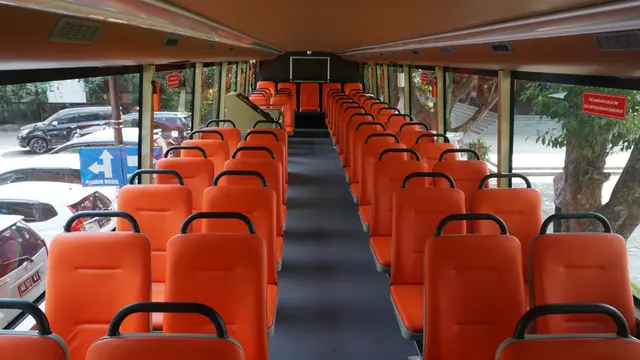 Hibah Bus Tingkat di Kampung Jokowi
