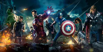 Marvel menggabungkan superherosnya dalam sebuah film blockbuster yang paling ditunggu yakni Avengers: Infinity War. Film ini akan dirilis pada 4 May 2018. (letterbox)