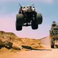 Cuplikan adegan di tiga film klasik Mad Max ditampilkan dalam trailer baru untuk Mad Max: Fury Road.