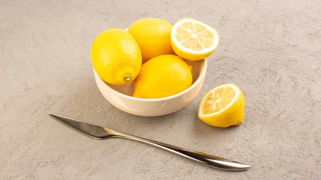 Khasiat Lemon untuk Bibir