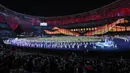Kemeriahan upacara penutupan Asian Games 2022 yang berlangsung di Hangzhou Olympic Sports Centre Stadium, Hangzhou, China pada Minggu (08/10/2023). (AFP/Jung Yeon-je)
