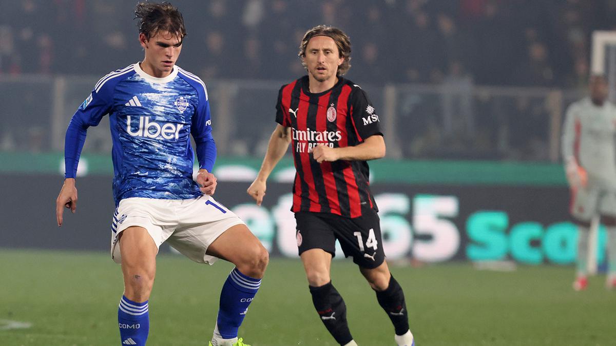 Hasil Como vs Milan: Penalti Nkunku Bangkitkan Rossoneri