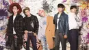 Single debut SHINee yang berjudul Replat mendadak masuk ke World Digital Song Sales. Lagu itu menduduki posisi kelima. (Foto: allkpop.com)
