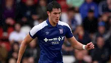 Bek Ipswich Town, Elkan Baggott. (Bola.com/Dok.Instagram Elkan Baggott).