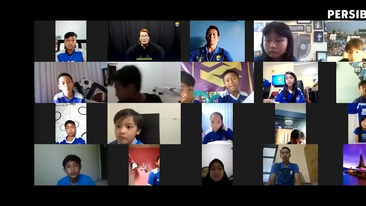 Meet and greet dua pemain Persib Bandung, I Made Wirawan dan Beckham Putra dengan para Bobotoh cilik
