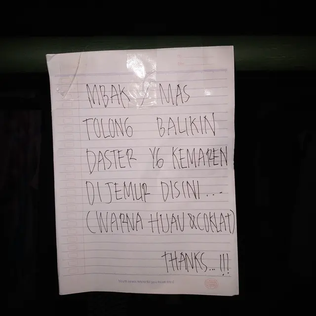 6 Peringatan Laki-Laki Dilarang Masuk di Dinding Kos Cewek Ini Kocak
