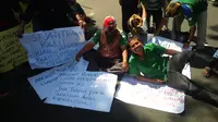 Demo sopir angkot di Balai Kota Bandung. (Liputan6.com/Aditya Prakasa)